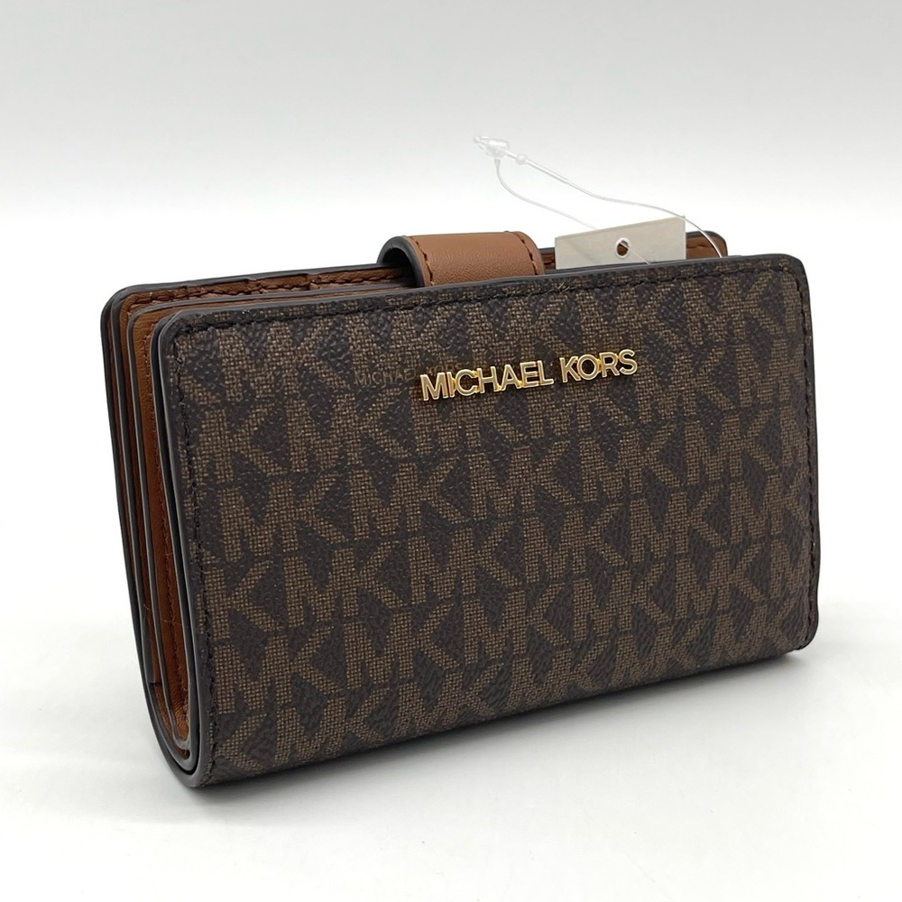Michael Kors Medium Bifold Zip Corner Wallet